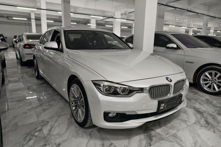 BMW 3 Series 2018 car image #4