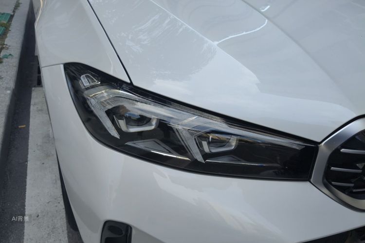 BMW 3 Series 2024 car image #8