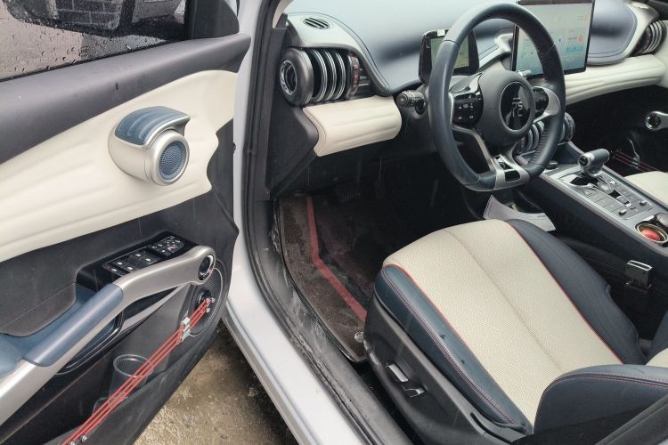 BYD Yuan Plus 2023 immagine di auto #16