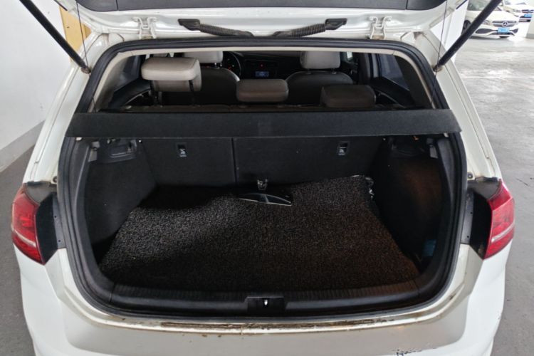 Volkswagen Golf 2014 car image #19