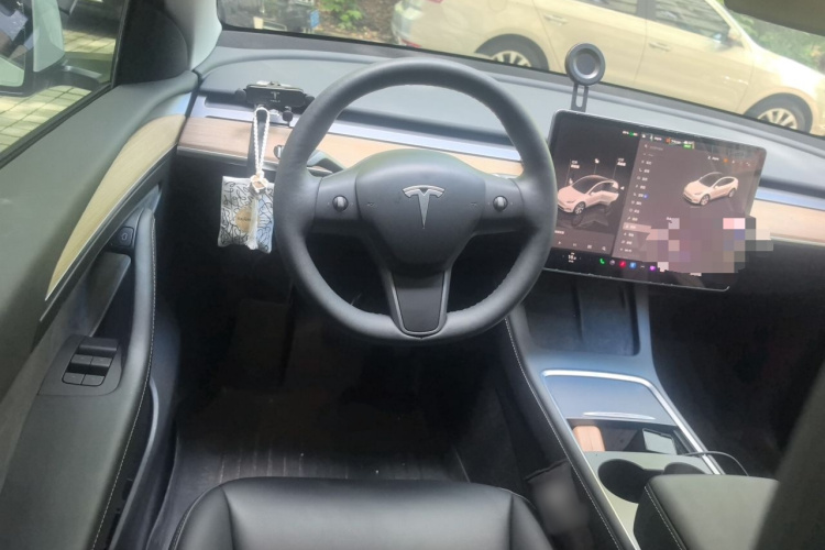 Tesla Model Y 2022 #11 Tesla Model Y 2022 car image #11