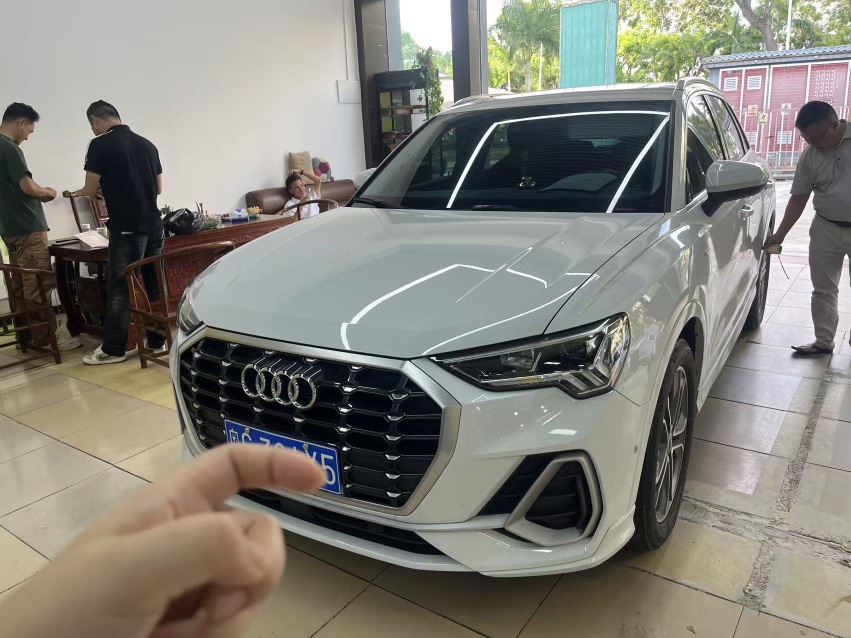 Audi Q3 2022 Audi Q3 2022 car image