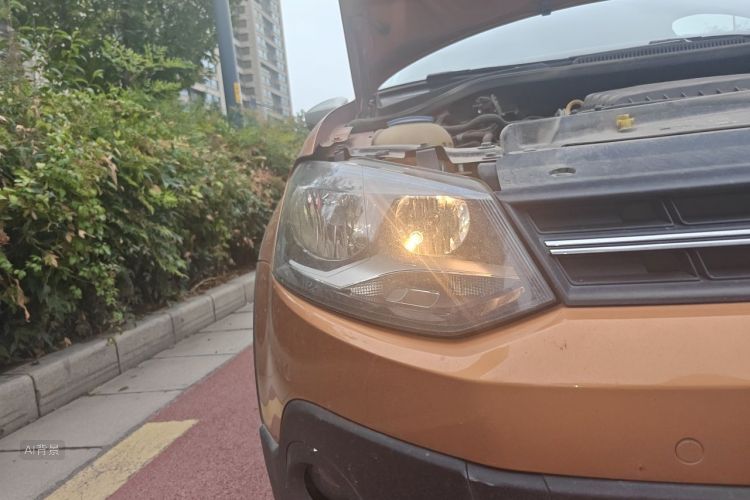 Volkswagen Polo 2015 car image #8