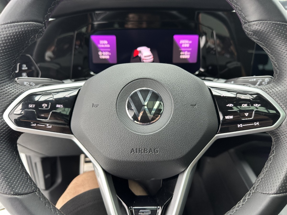 Volkswagen Golf 2022 car image #14