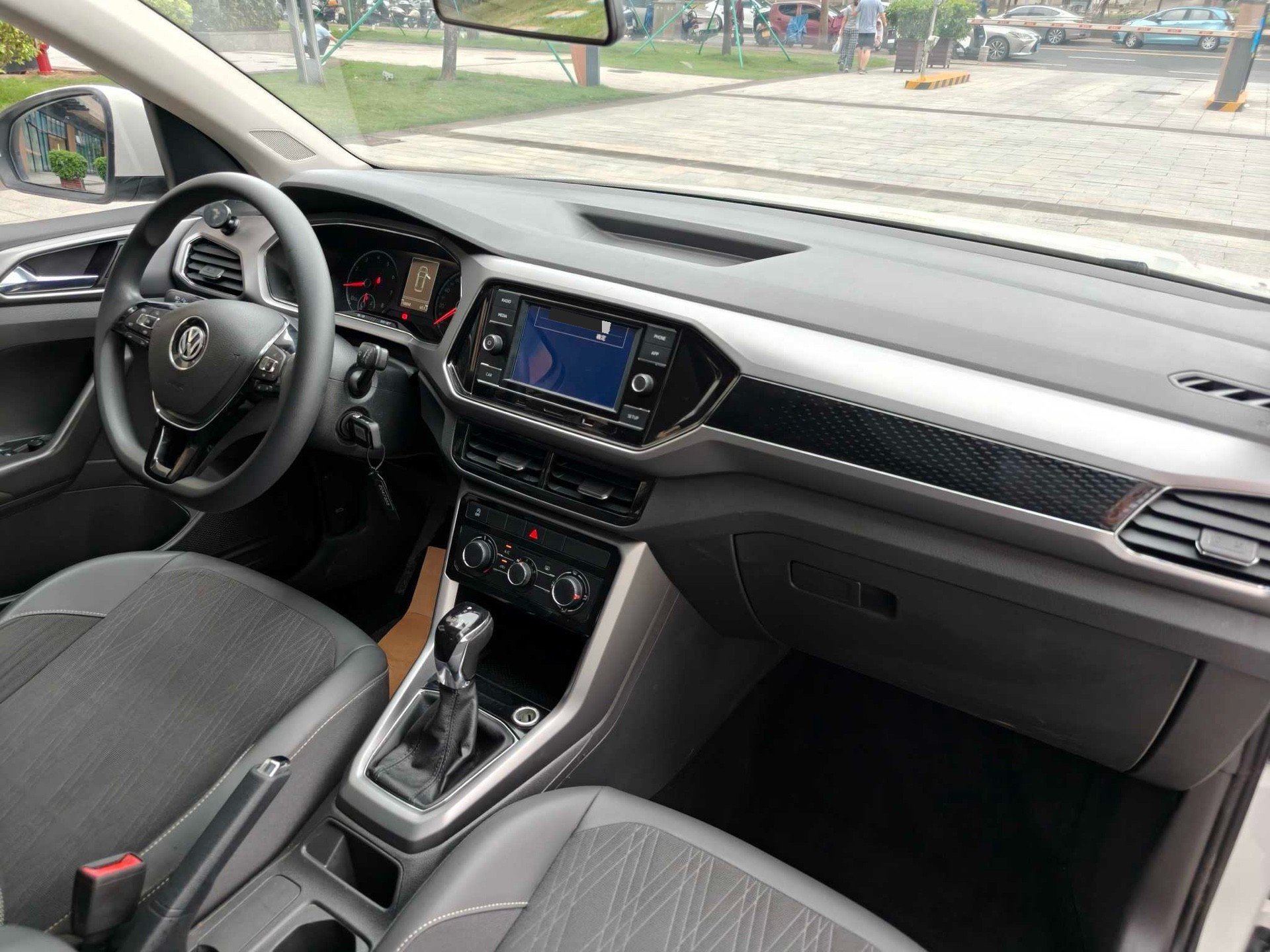 Volkswagen T-Cross 2020 #4 Volkswagen T-Cross 2020 car image #4