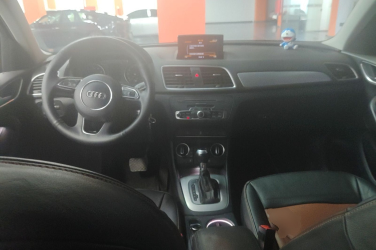 Audi Q3 2018 #10 Audi Q3 2018 car image #10