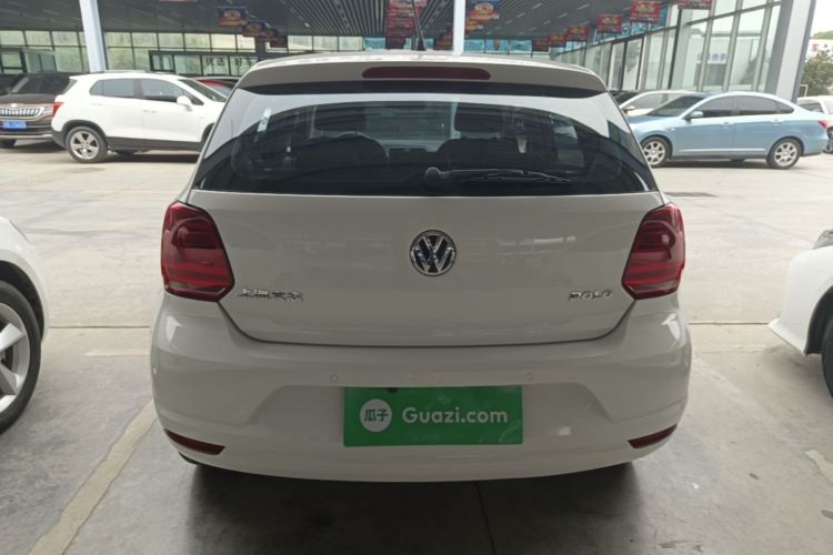 Volkswagen Polo 2016 car image #6