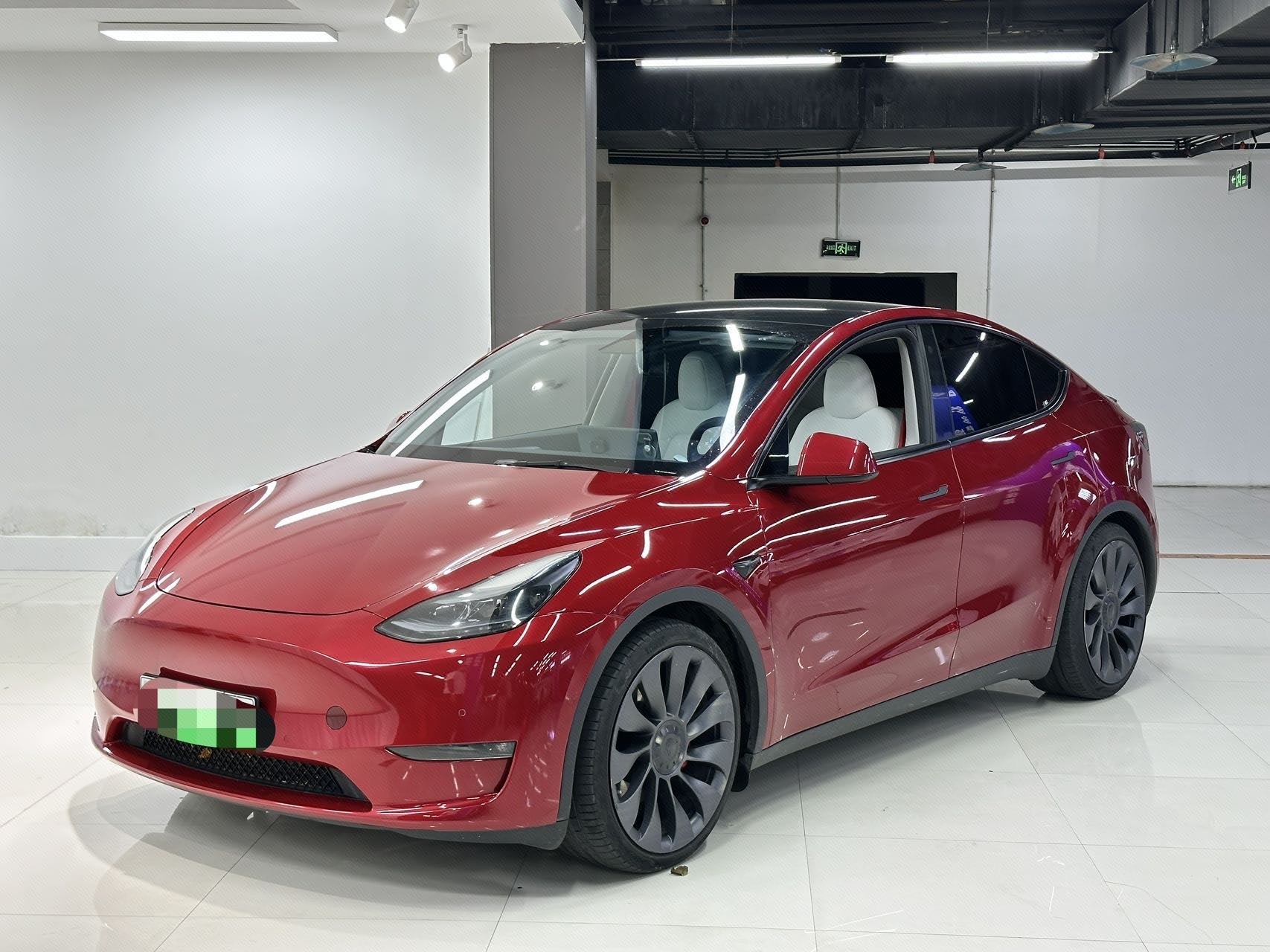 Tesla Model Y 2023 Tesla Model Y 2023 car image
