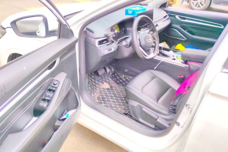 GEELY Emgrand 2023 car image #9