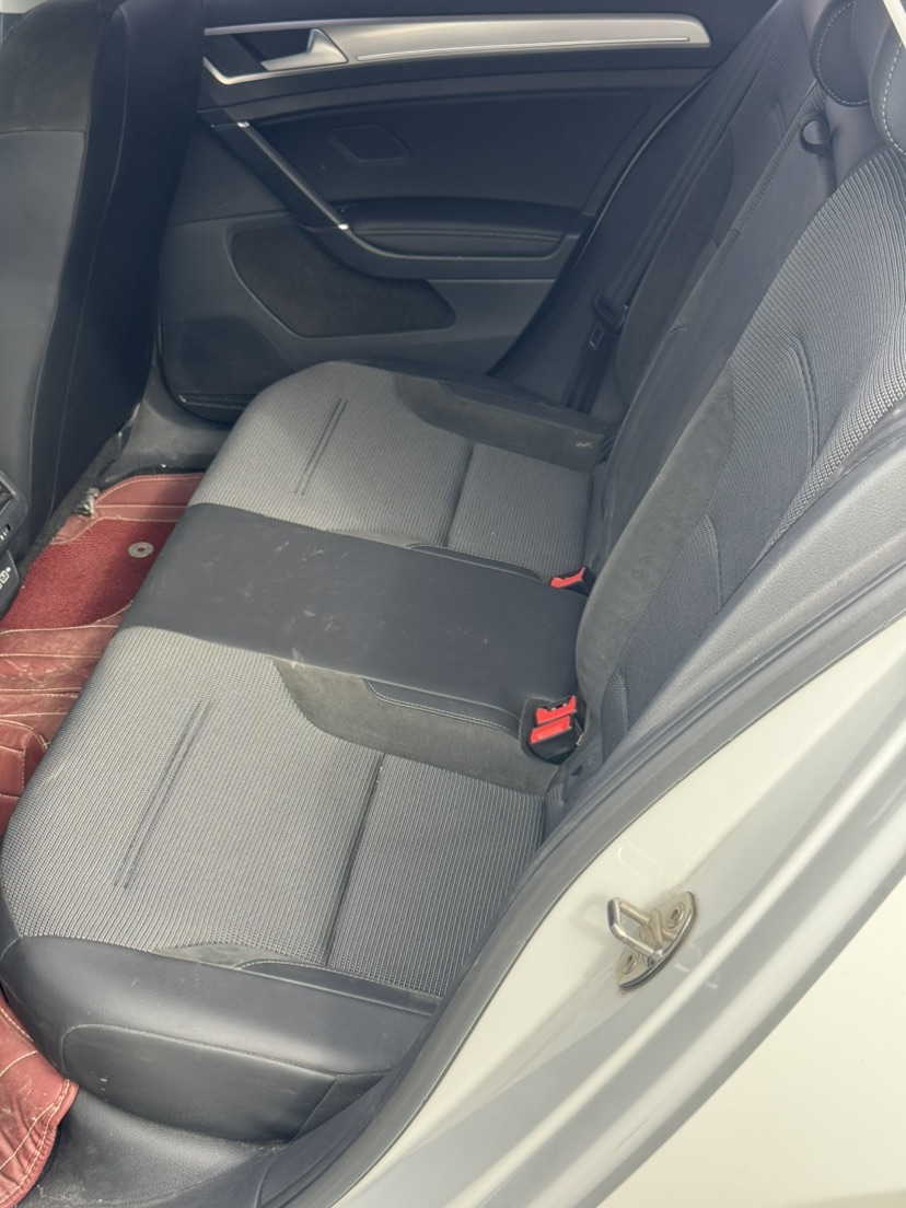 Volkswagen Golf 2020 car image #6