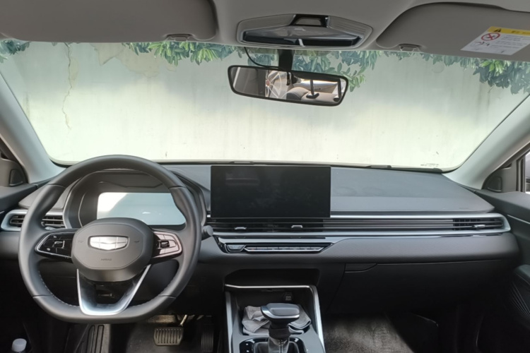 GEELY Emgrand 2026 car image #10