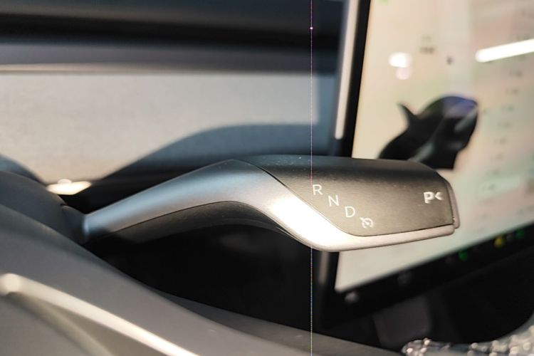 Tesla Model Y 2024 #14 Tesla Model Y 2024 car image #14