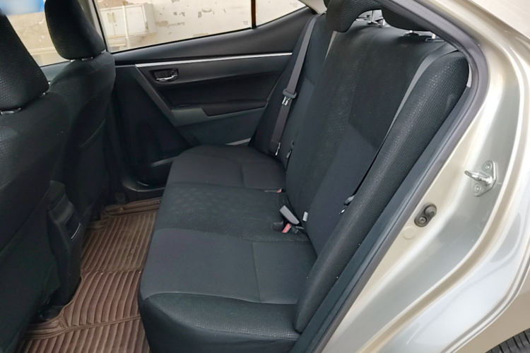 Toyota Corolla 2018 #17 Toyota Corolla 2018 car image #17