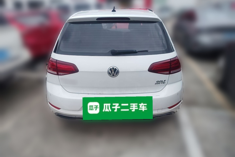Volkswagen Golf 2019 car image #6