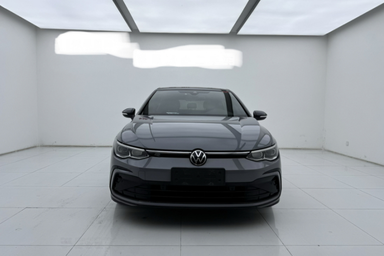 Volkswagen Golf 2021 car image #4