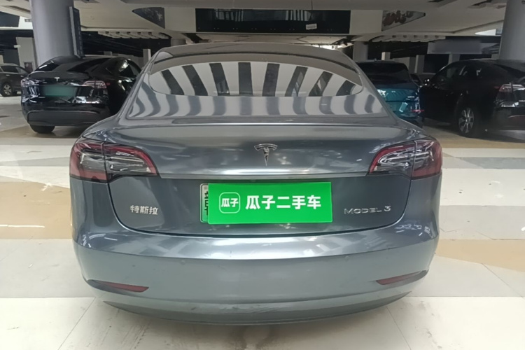 Tesla Model 3 2023 immagine di auto #6