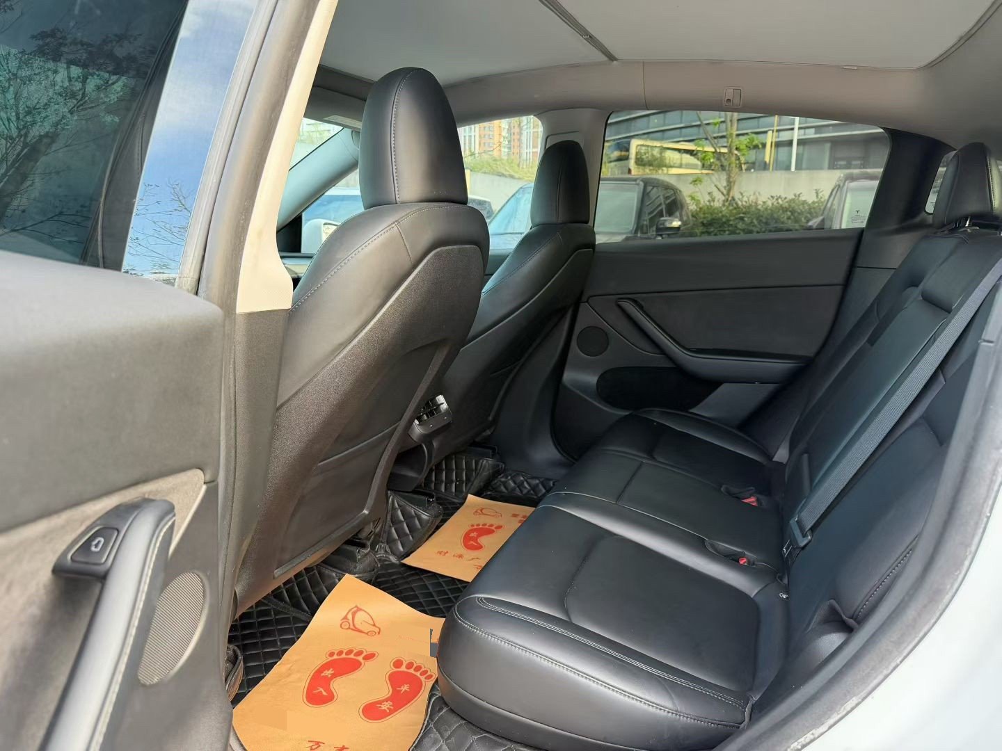 Tesla Model Y 2022 #5 Tesla Model Y 2022 car image #5