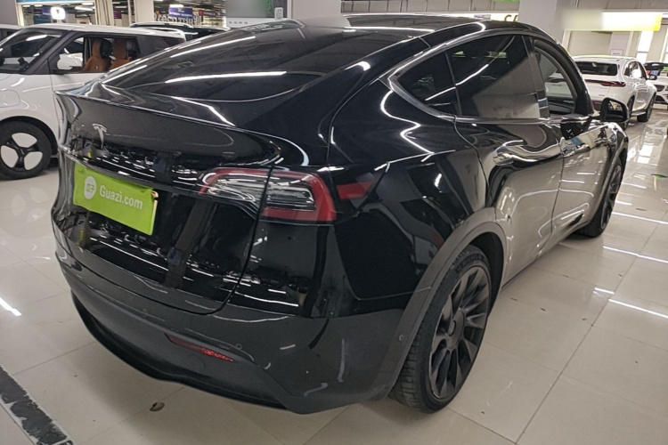 Tesla Model Y 2022 #7 Tesla Model Y 2022 car image #7