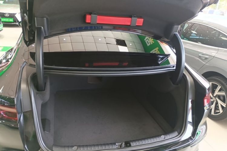 BYD Han 2023 car image #19