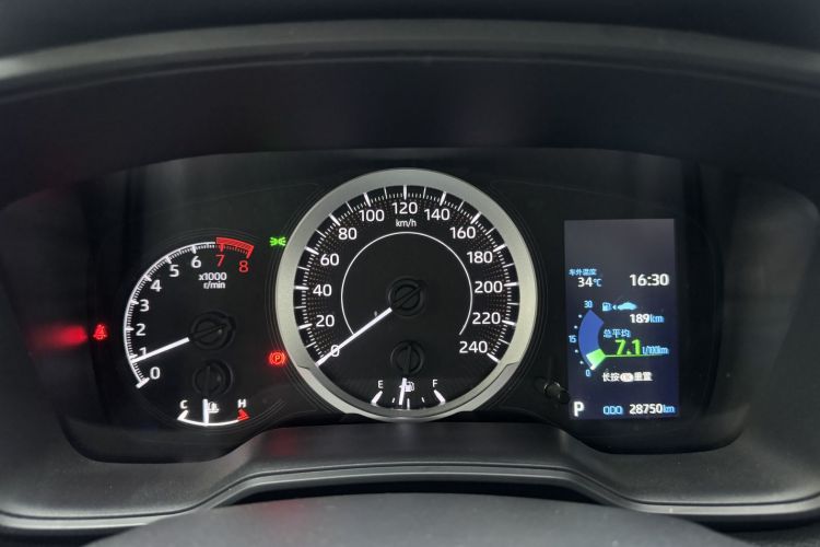 Toyota Corolla Cross 2022 immagine di auto #8