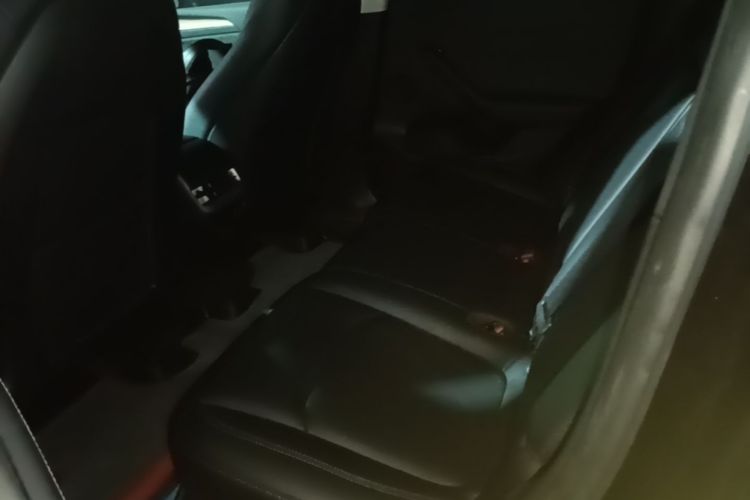 Tesla Model Y 2022 #17 Tesla Model Y 2022 car image #17