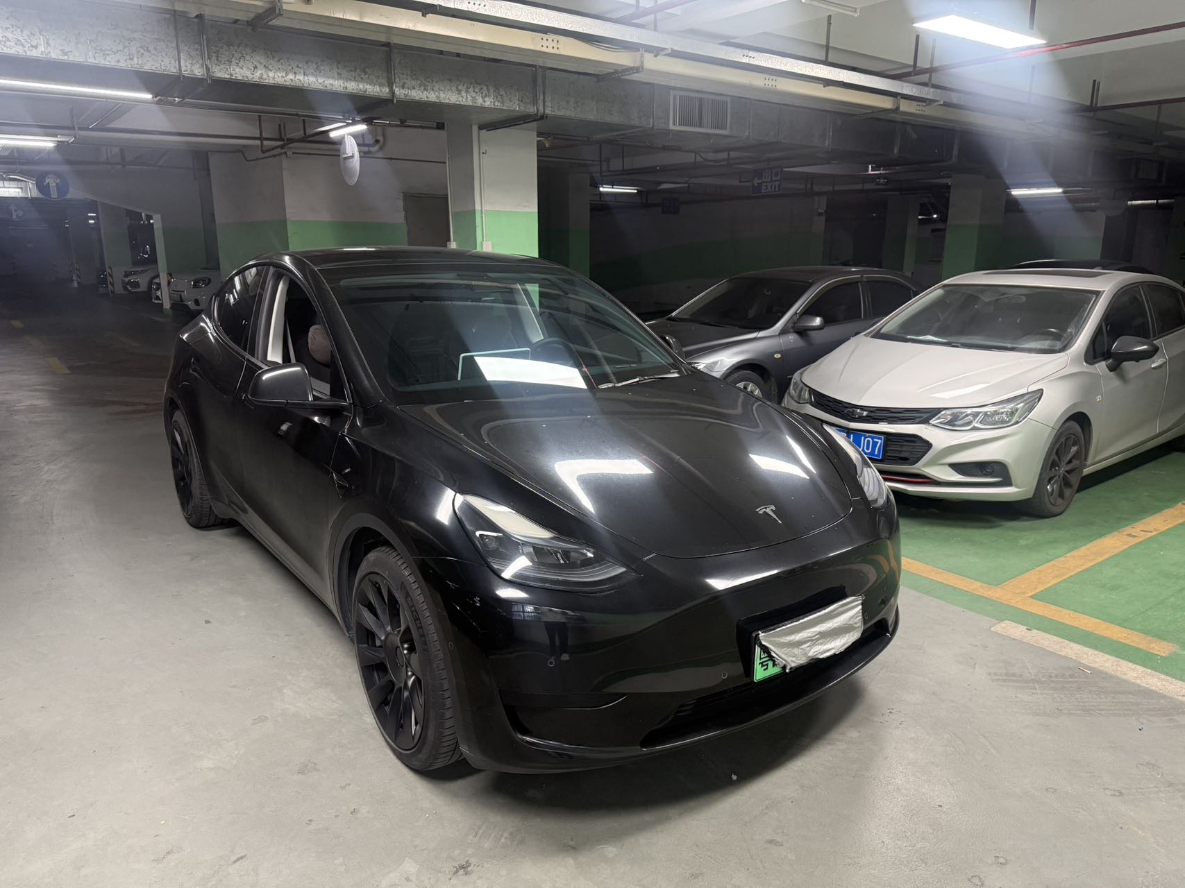 Tesla Model Y 2023 car image #5