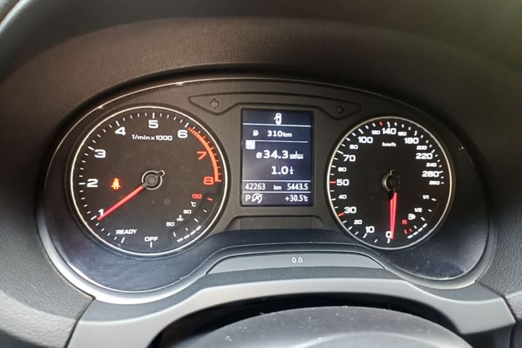 Audi A3 2018 immagine di auto #12