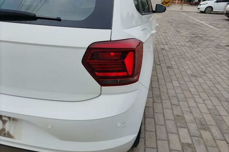 Volkswagen Polo 2022 car image #8