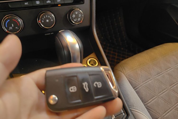 Volkswagen Lavida 2024 car image #9