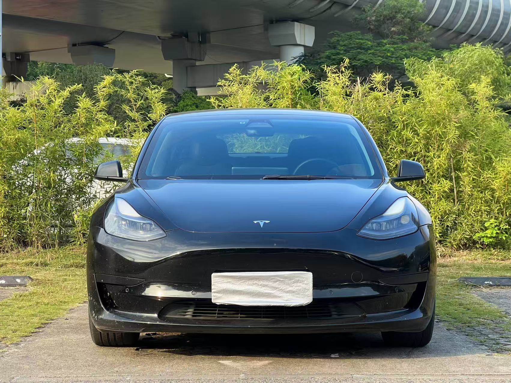 Tesla Model 3 2021 صورة سيارة #4
