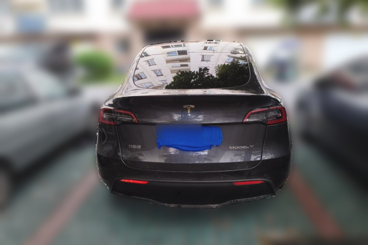 Tesla Model Y 2022 car image #6