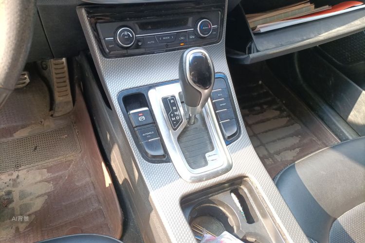 GEELY Emgrand GS 2016 car image #16