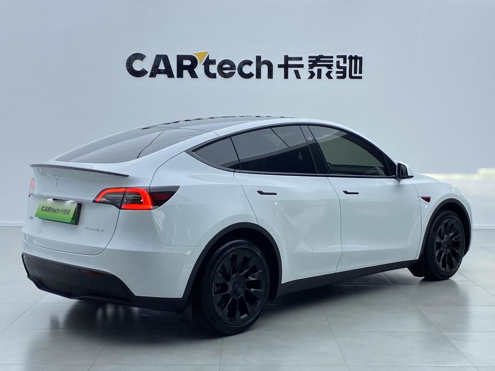 Tesla Model Y 2024 car image #4