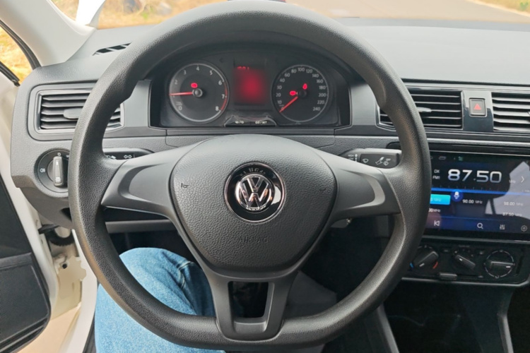 Volkswagen Santana 2019 #11 Volkswagen Santana 2019 car image #11