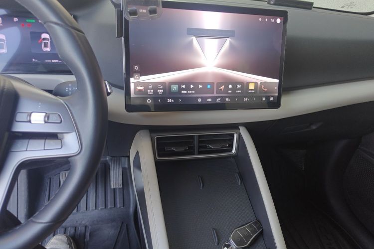 BYD YuanUP 2025 car image #13