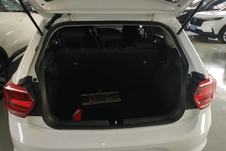 Volkswagen Polo 2023 car image #19