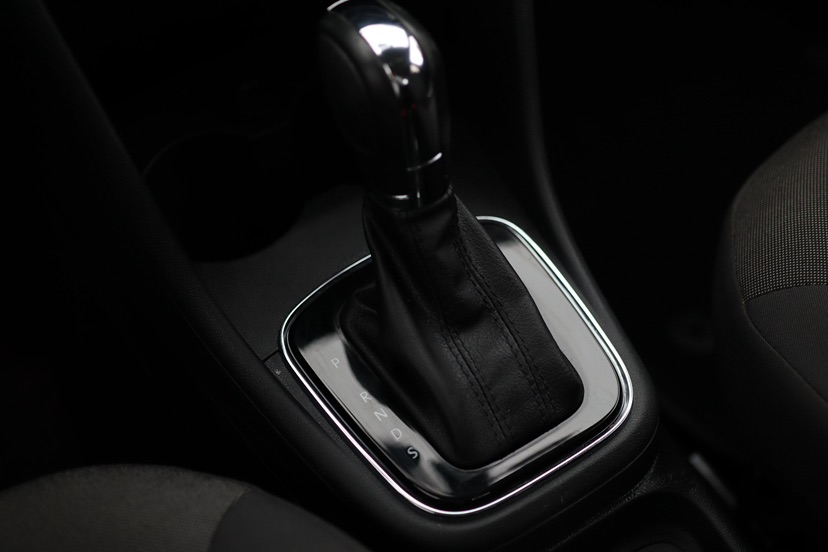 Volkswagen Polo 2018 car image #11