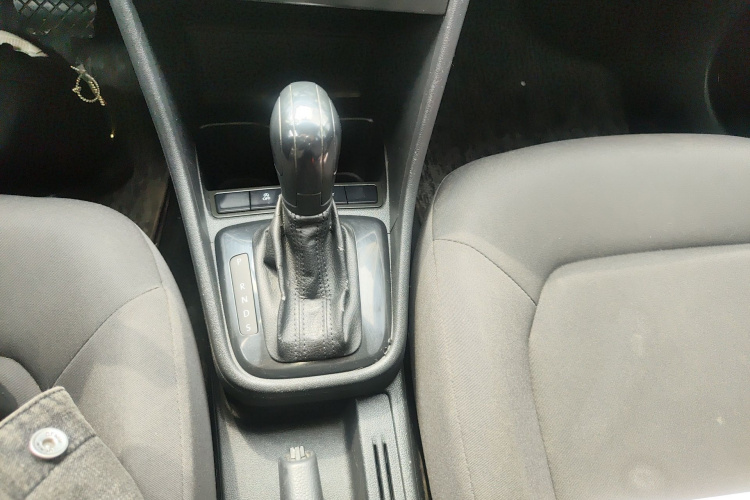 Volkswagen Santana 2020 car image #18