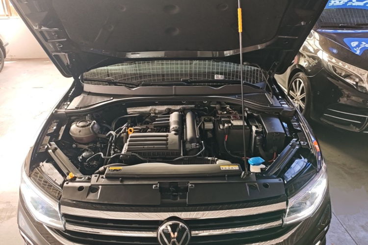 Volkswagen Bora 2022 car image #20
