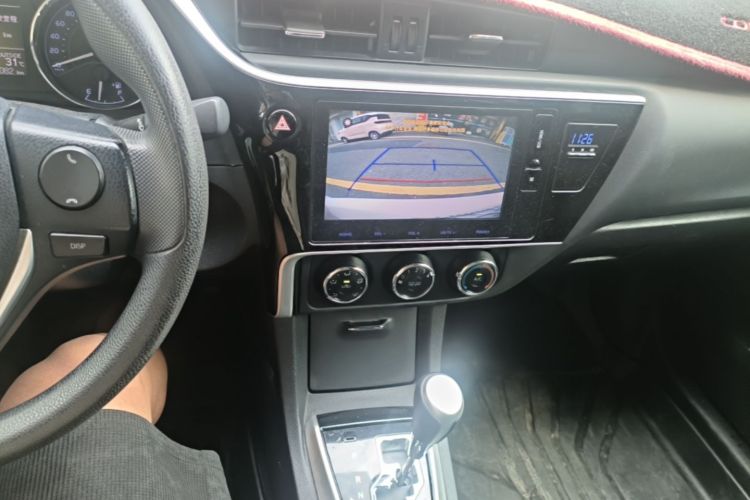 Toyota Corolla 2017 car image #13