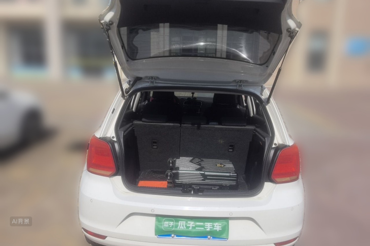 Volkswagen Polo 2015 car image #21