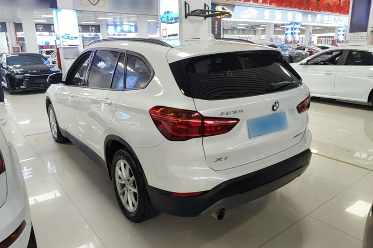 BMW X1 2019 изображение автомобиля #5