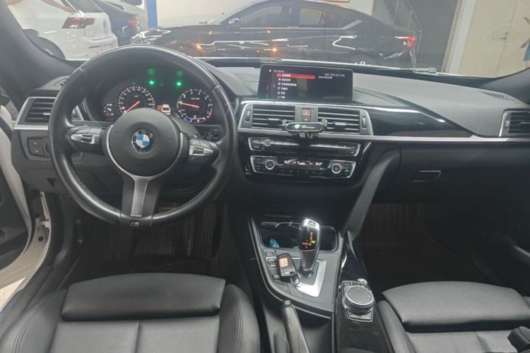 BMW 3 Series GT 2020 car image #11
