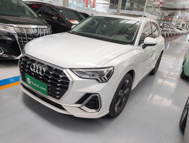 Audi Q3 2020 Audi Q3 2020 immagine di auto