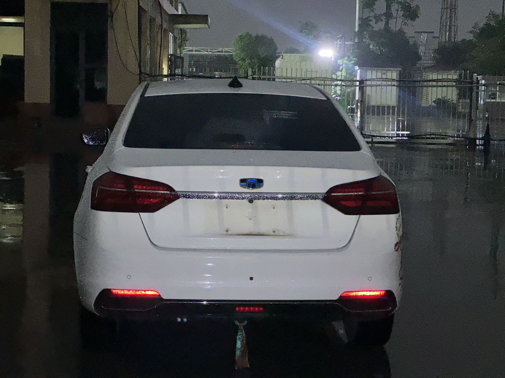 GEELY Emgrand 2018 imagem de carro #8