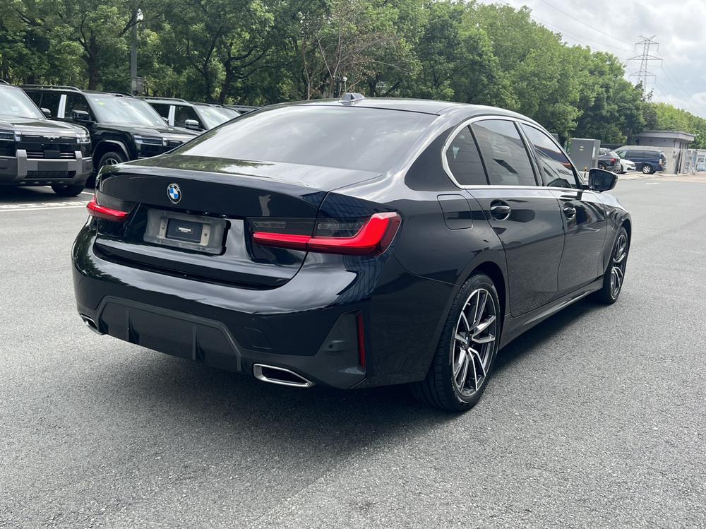 BMW 3 Series 2023 #7 BMW 3 Series 2023 صورة سيارة #7