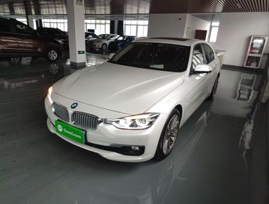 BMW 3 Series 2019 BMW 3 Series 2019 immagine di auto