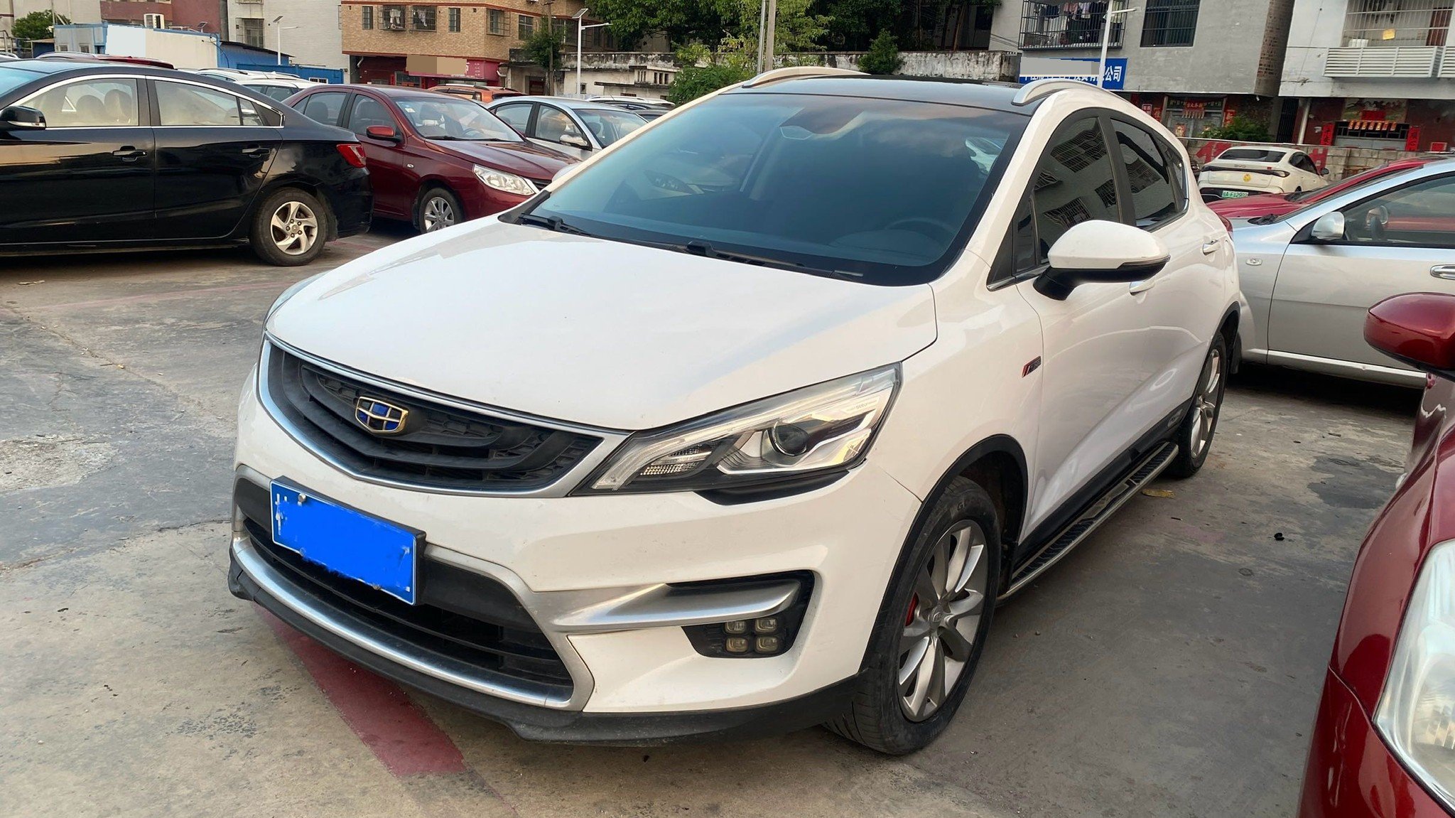 GEELY Emgrand GS 2018 GEELY Emgrand GS 2018 صورة سيارة
