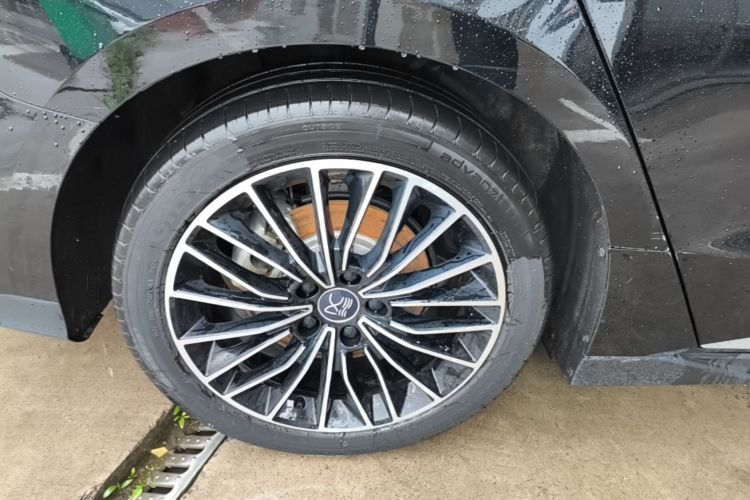 BYD Han 2024 car image #10
