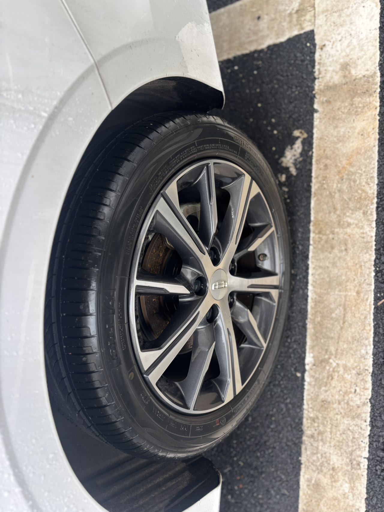 GEELY Emgrand 2023 car image #3